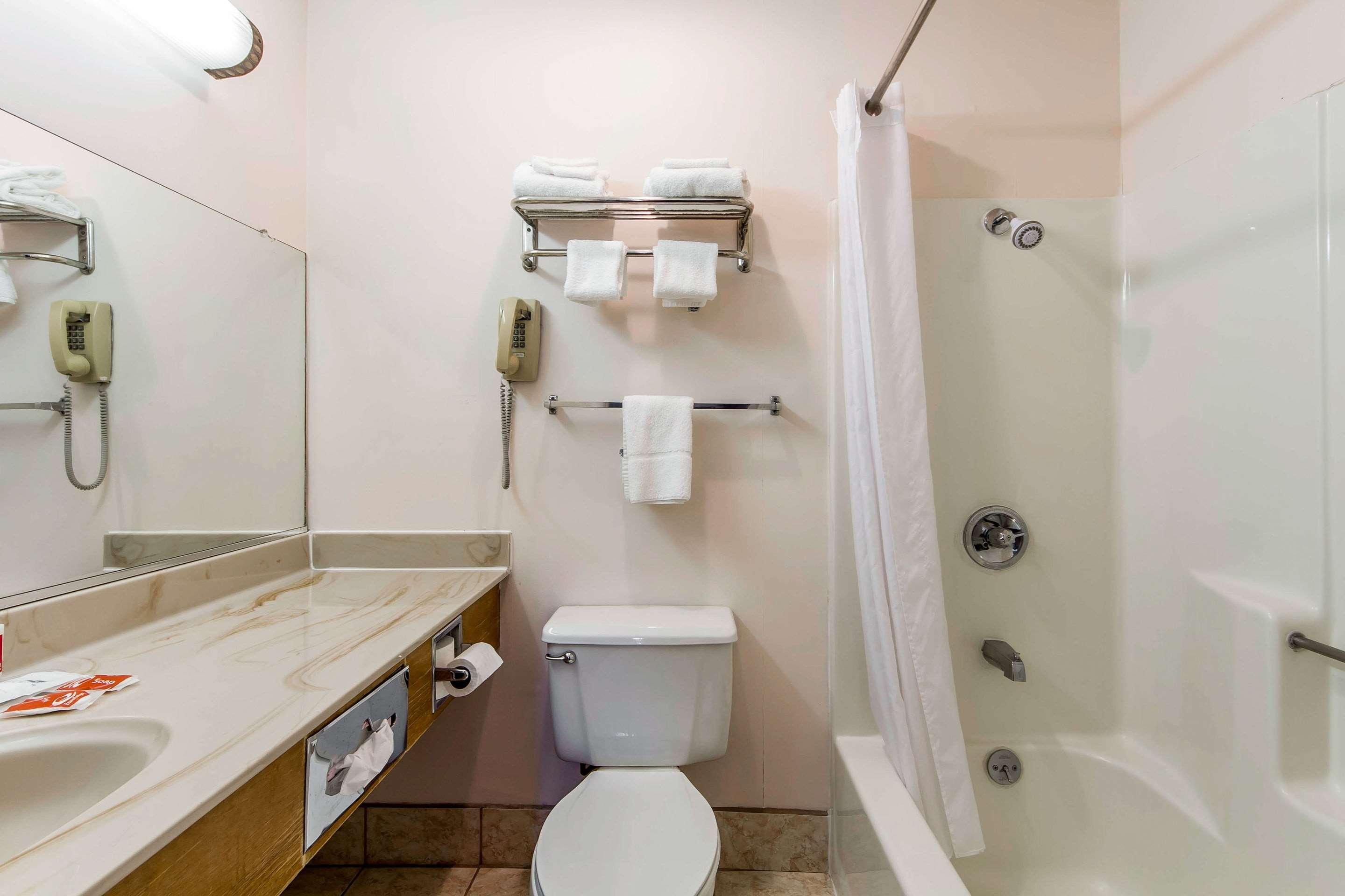 Econo Lodge Castro Valley I-580 Buitenkant foto