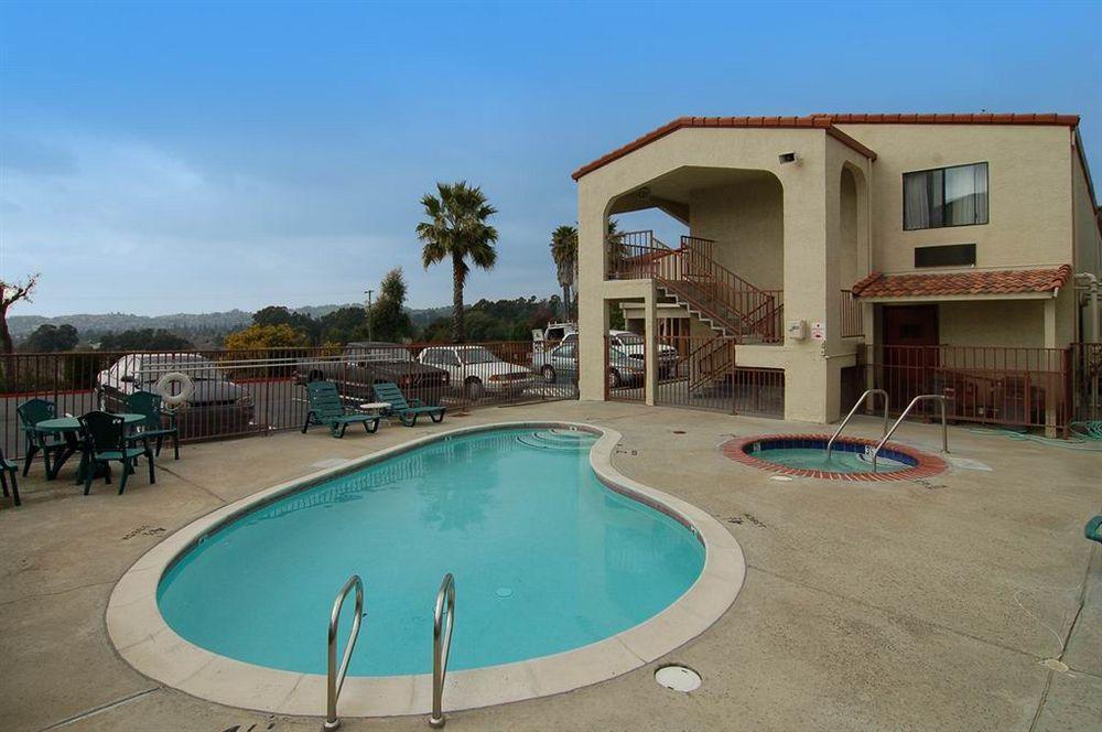Econo Lodge Castro Valley I-580 Buitenkant foto